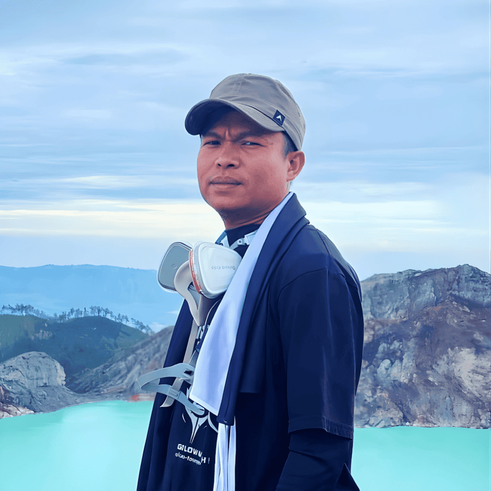 JVTO senior Ijen guide Boy (Ahboy)