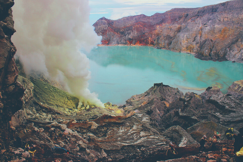 Ijen Crater Tour