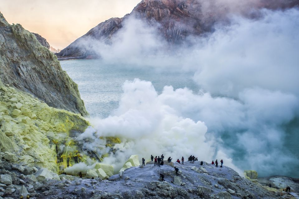 Ijen Crater Tour