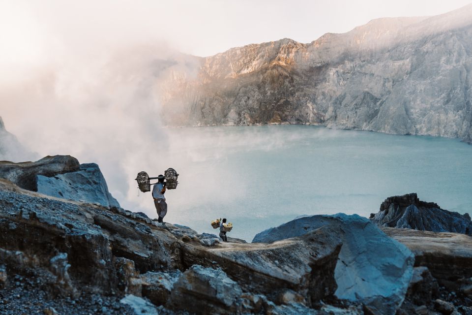 Ijen Crater Tour