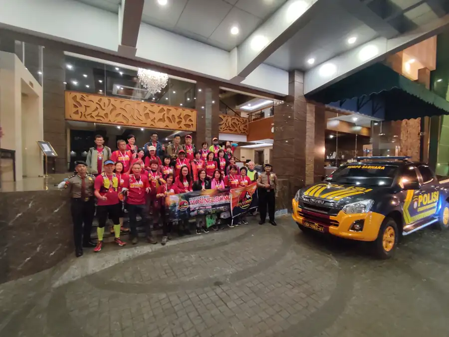Preview: Police support vehicle and group prior to departure.