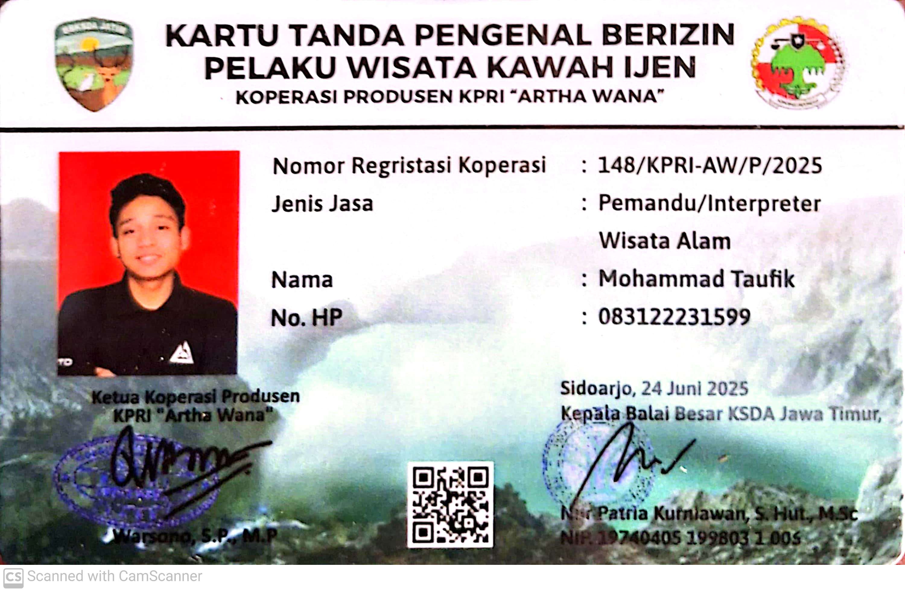 Official Ijen climbing license for Taufik.