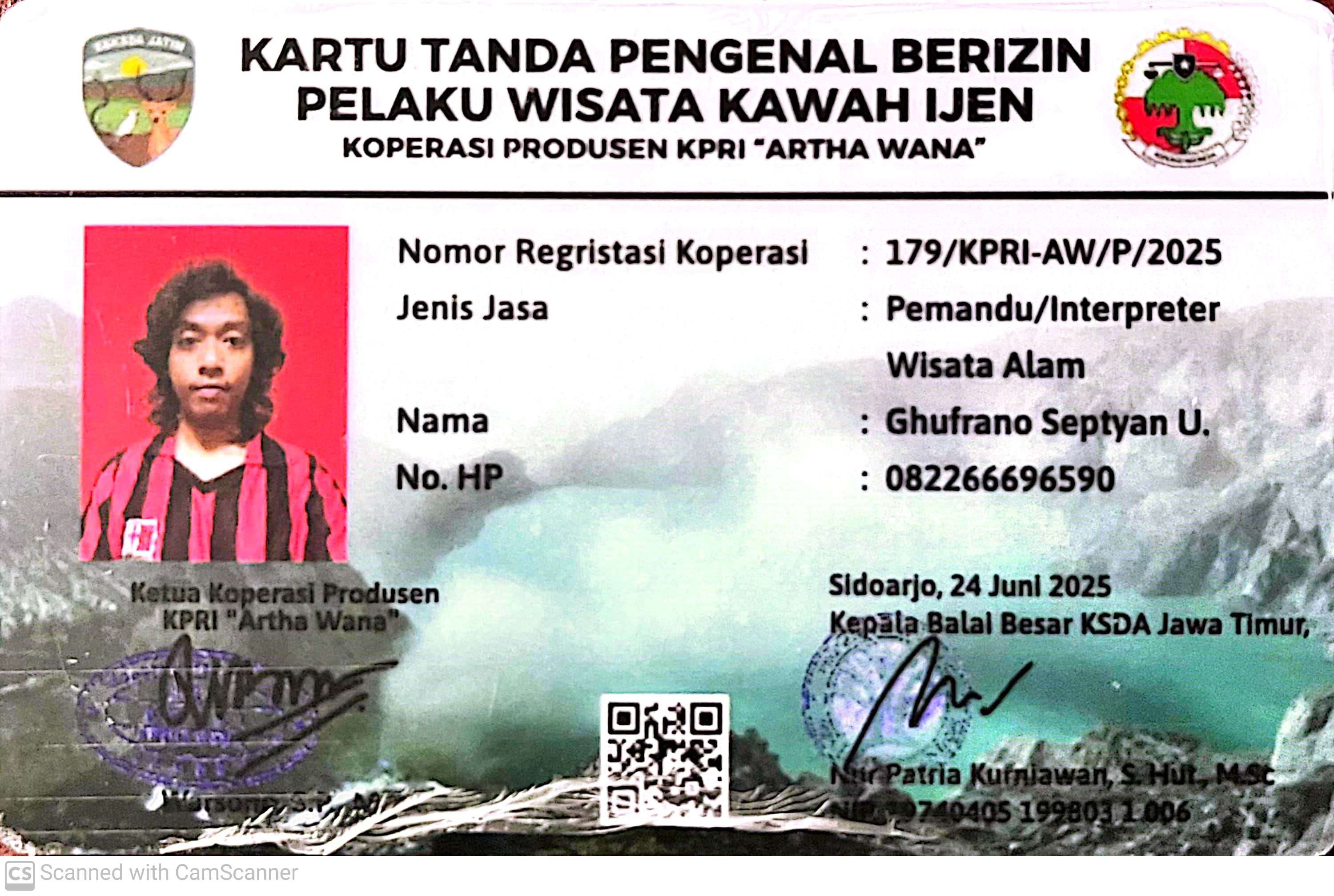 Official Ijen climbing license for Gufron.